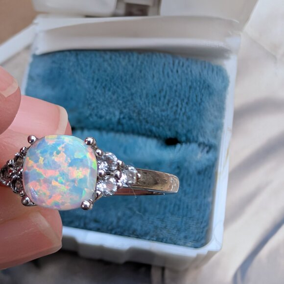 Vintage Sterling Silver Opal Estate Ring - Picture 6 of 11